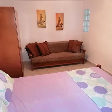 The Blue Pearl Apartment *